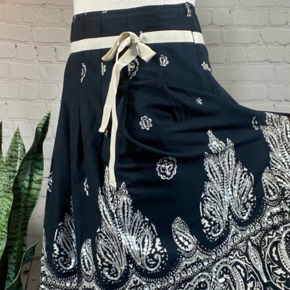 Vintage 80s MIX NOUVEAU India Black Ivory w Sequin Pleated Midi Skirt Sz Medium